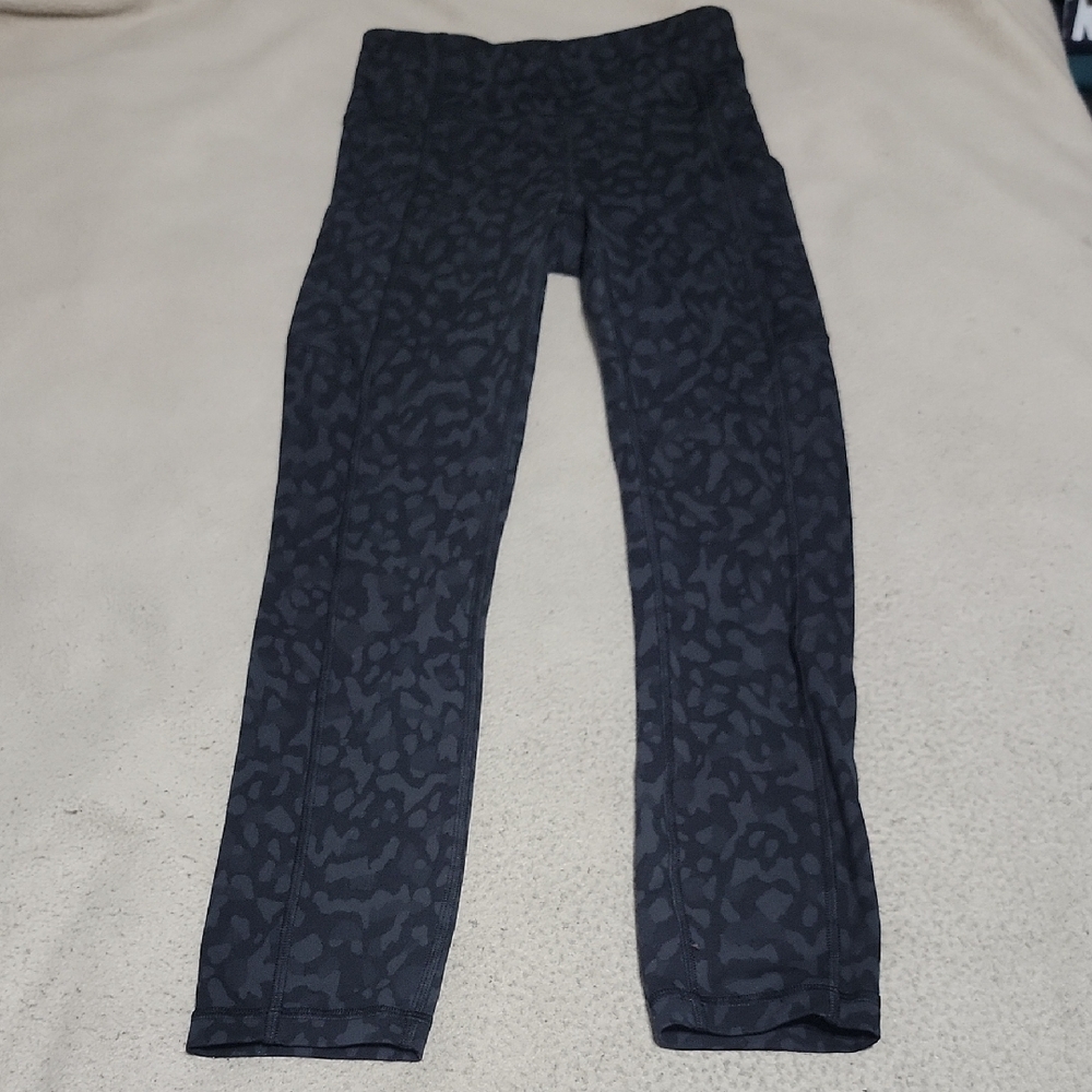 lululemon athletica Black Patterned Leggings- INVIGORATE 23"